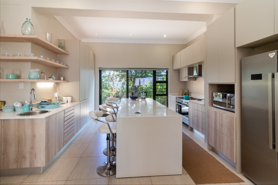 6 Bedroom Property for Sale in West Bank Eastern Cape